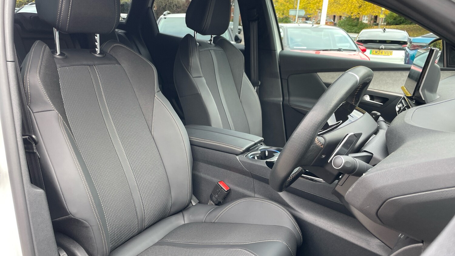 Used Peugeot 3008 2023 for sale - 76216459: Photo 42