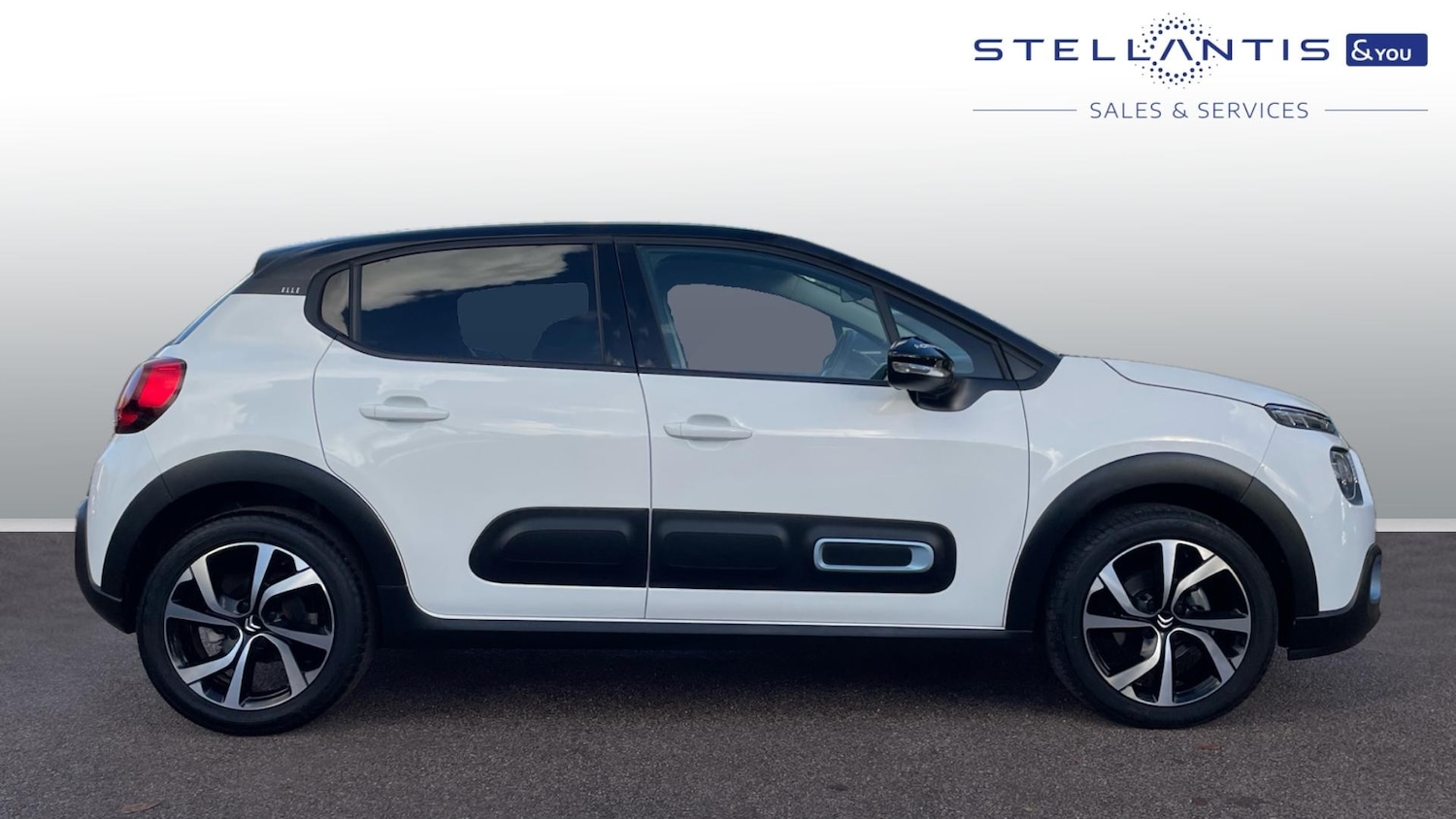 Used Citroen C3 2023 for sale - 76787617: Photo 2