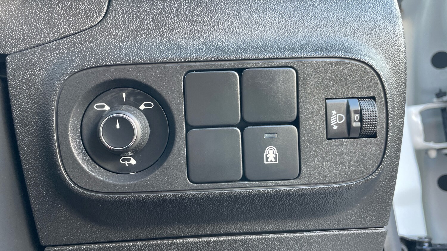 Used Citroen C3 2023 for sale - 76787617: Photo 34