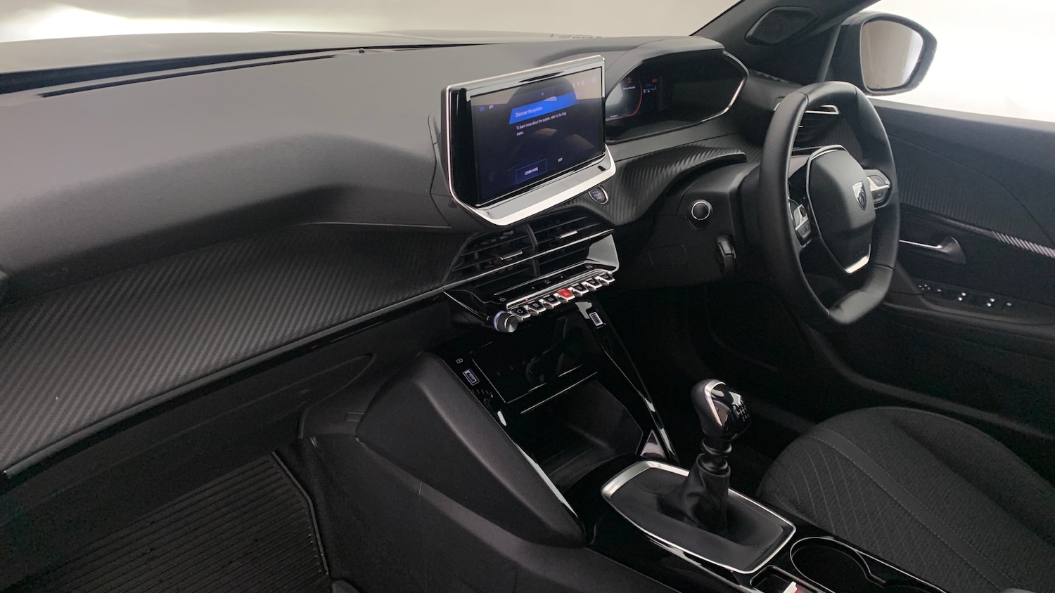 Used Peugeot 2008 2024 for sale - 76486460: Photo 2