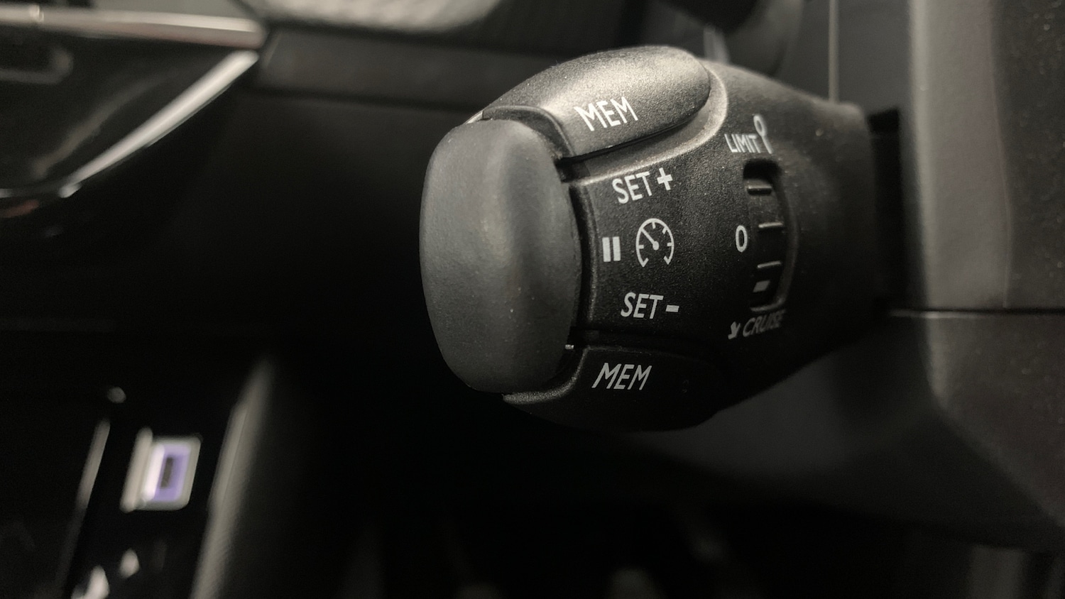 Used Peugeot 2008 2024 for sale - 76486460: Photo 36