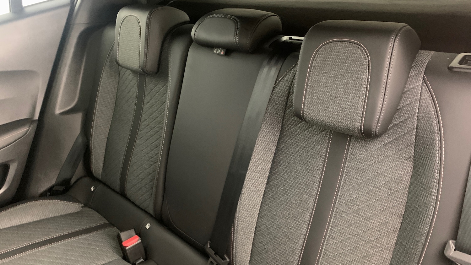 Used Peugeot 2008 2024 for sale - 76486460: Photo 8