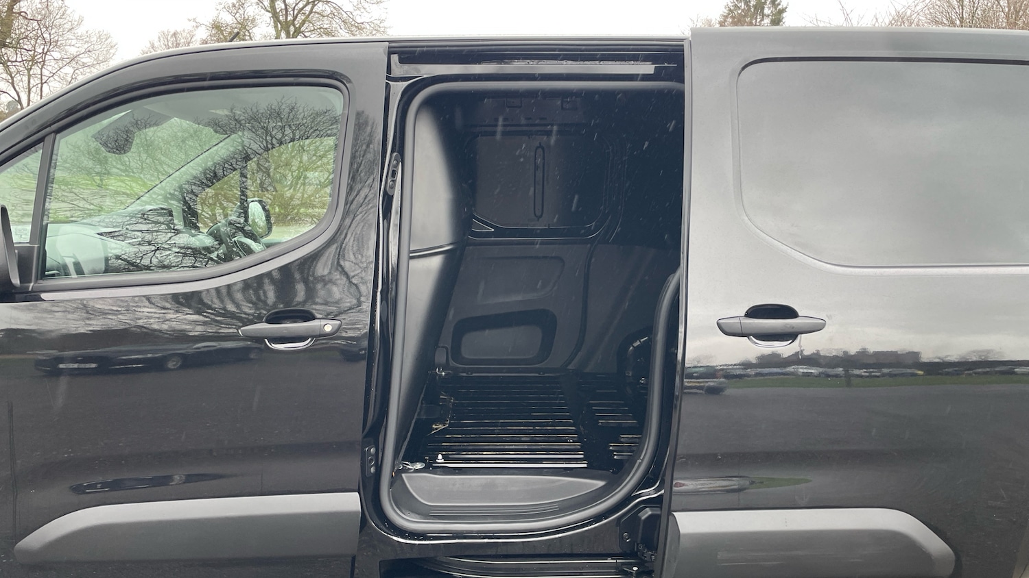 Used Peugeot Partner 2024 for sale - 77626923: Photo 40