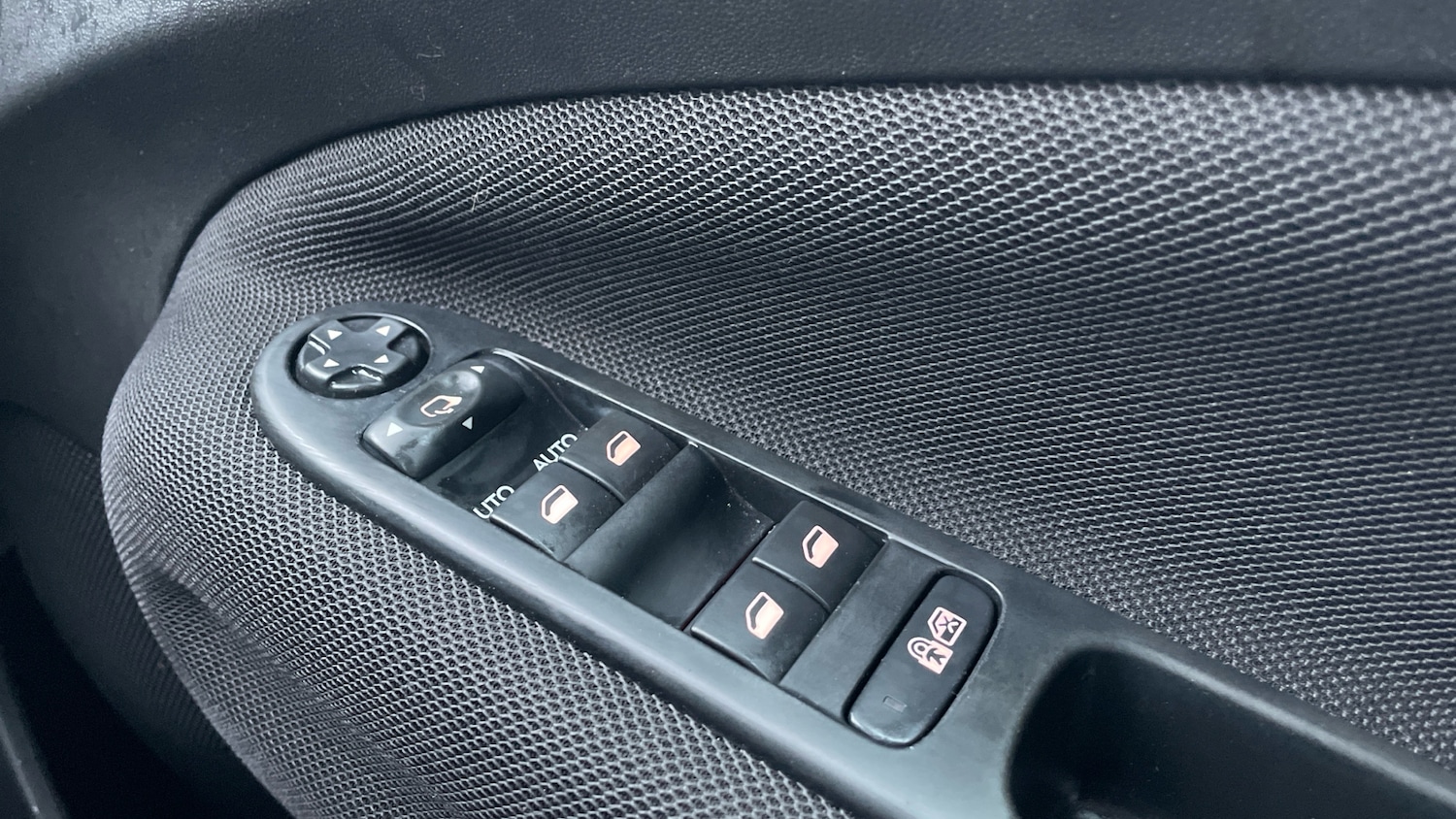 Used Citroen C3 Picasso 2016 for sale - 77560448: Photo 22