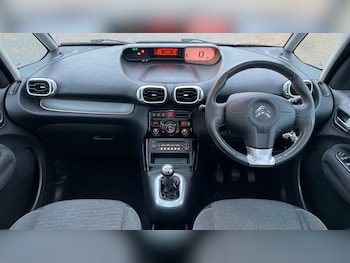 Used Citroen C3 Picasso 2016 for sale - 77560448: Photo