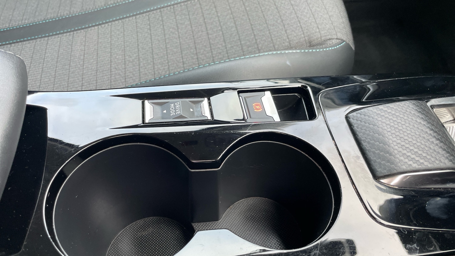 Used Peugeot 2008 2022 for sale - 77075211: Photo 22