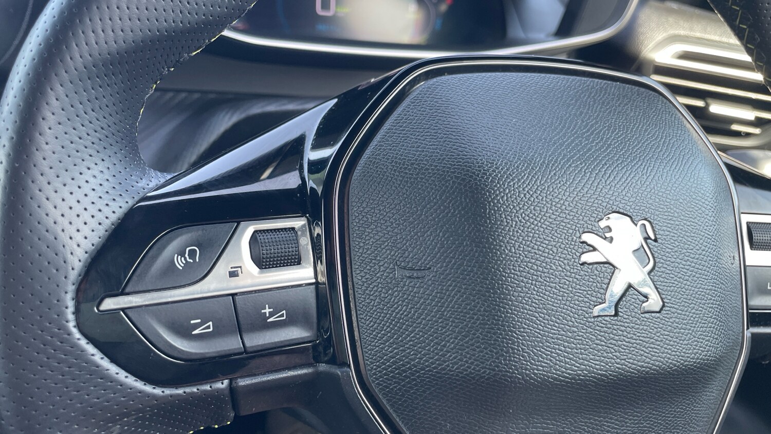 Used Peugeot 2008 2021 for sale - 78186269: Photo 23