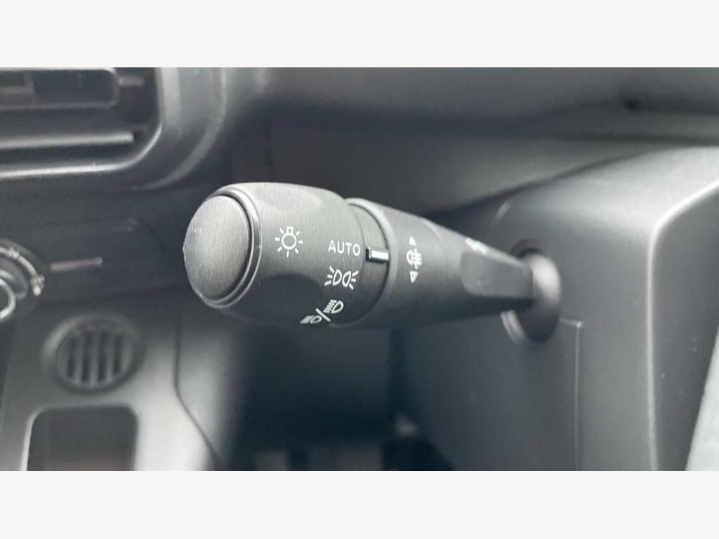 Used Peugeot Partner 2025 for sale - 76702959: Photo 11