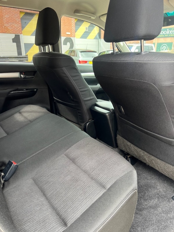 Used Toyota Hilux 2017 for sale - 75306858: Photo 14