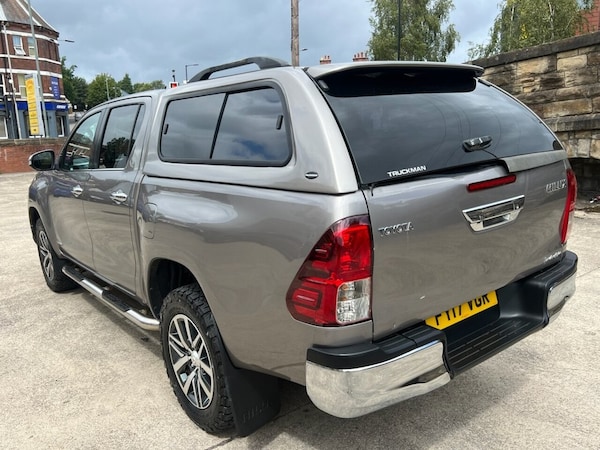Used Toyota Hilux 2017 for sale - 75306858: Photo 4