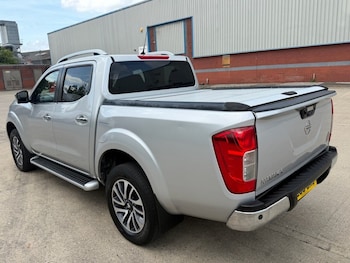 Used Nissan Navara 2016 for sale - 79288480: Photo
