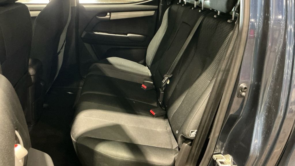 Used Isuzu D-Max 2017 for sale - 77563871: Photo 8