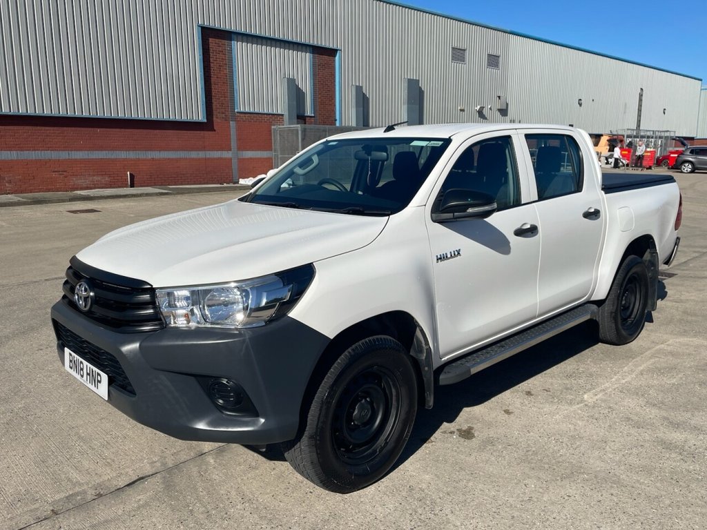 Used Toyota Hilux 2018 for sale - 78030161: Photo 2