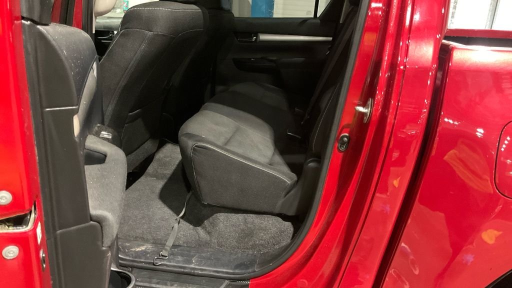 Used Toyota Hilux 2016 for sale - 76950726: Photo 7