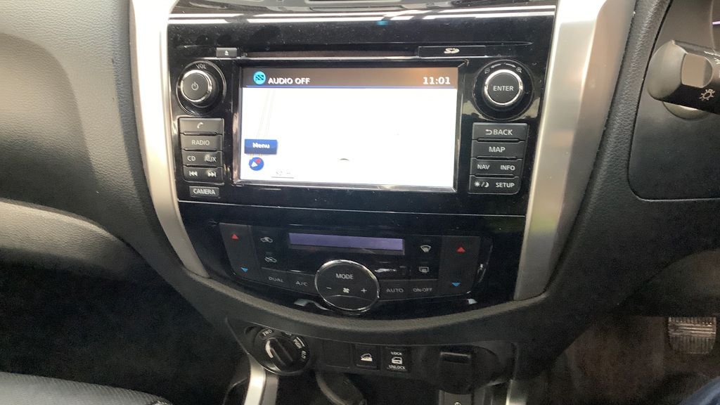 Used Nissan Navara 2016 for sale - 76617560: Photo 10