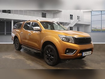 Nissan - Navara