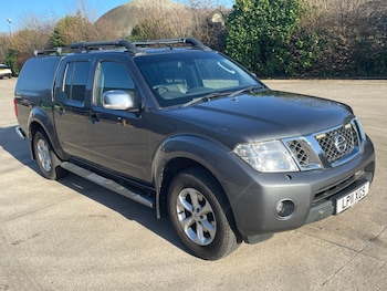 Used Nissan Navara 2011 for sale - 77748019: Photo