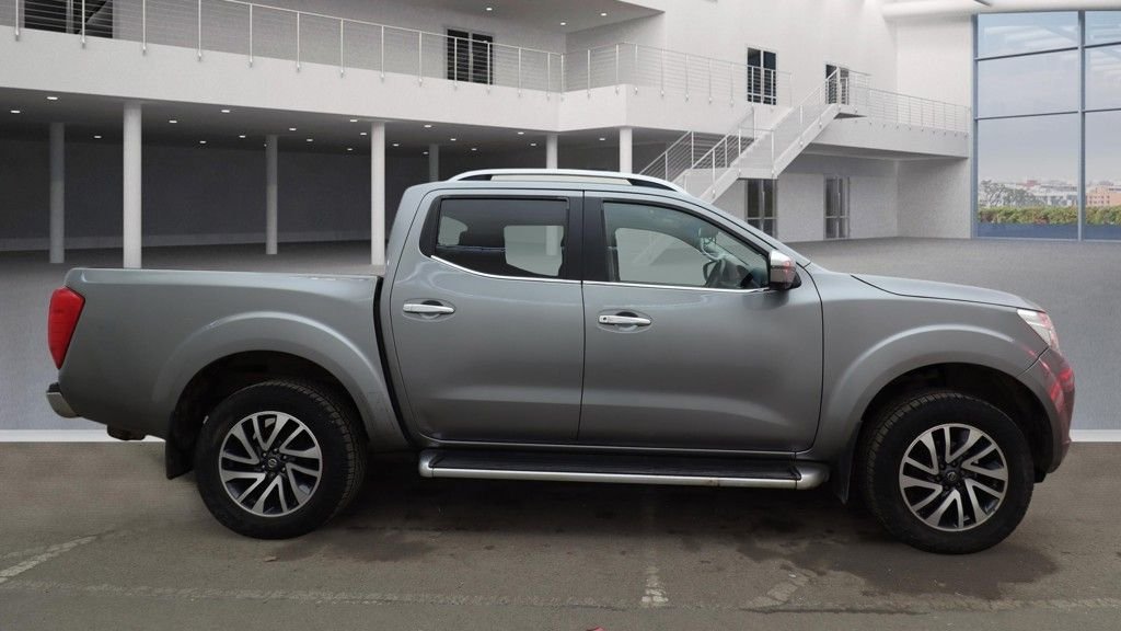 Used Nissan Navara 2016 for sale - 77685271: Photo 5
