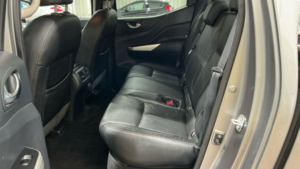 Used Nissan Navara 2016 for sale - 77685271: Photo 7