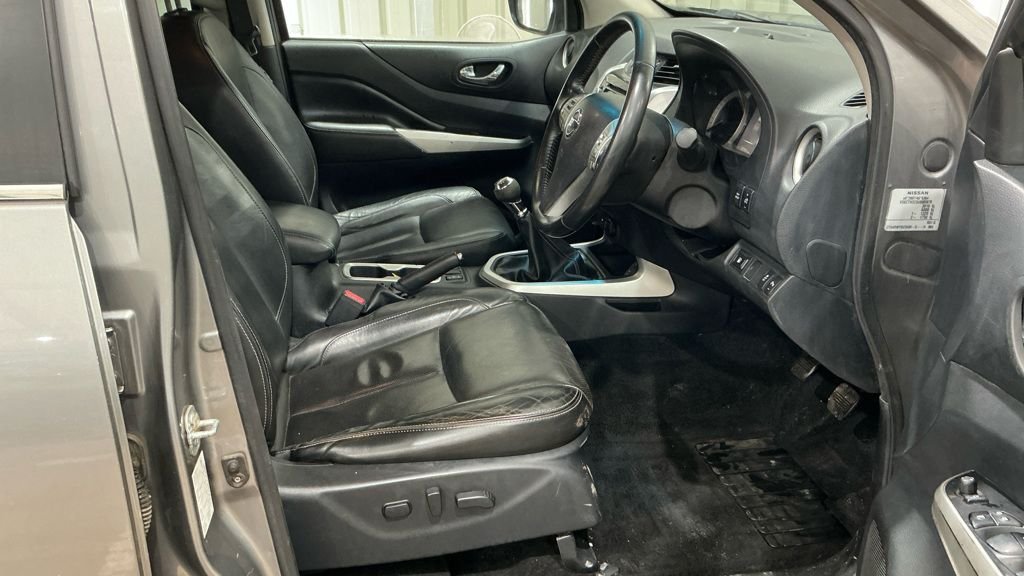 Used Nissan Navara 2016 for sale - 77685271: Photo 8