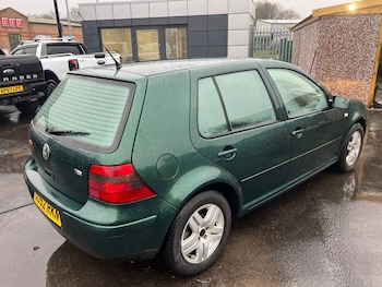 Used Volkswagen Golf 2002 for sale - 77451412: Photo