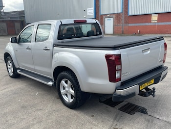 Used Isuzu D-Max 2017 for sale - 77734007: Photo