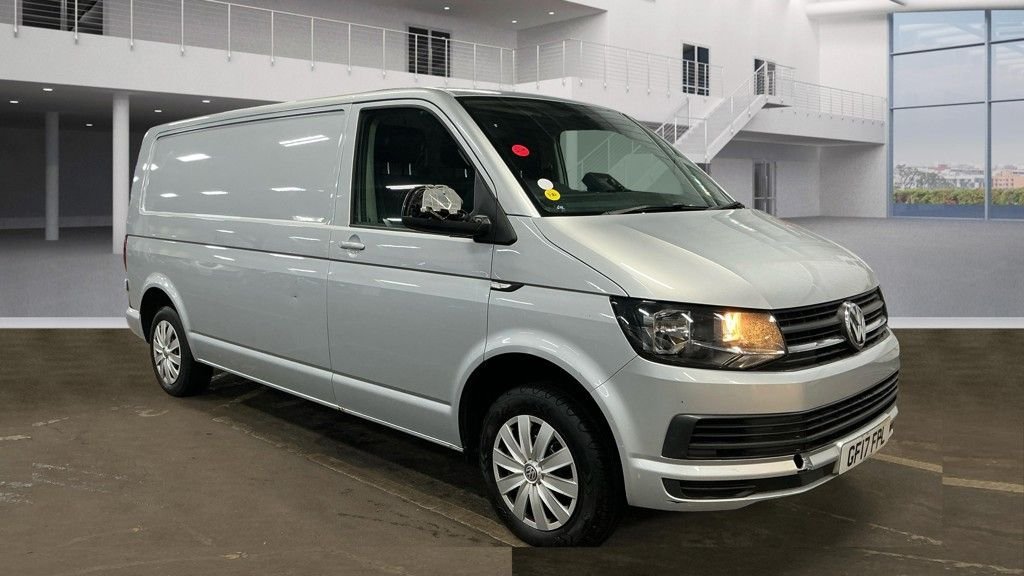 Used Volkswagen Transporter 2017 for sale - 76536005: Photo 1