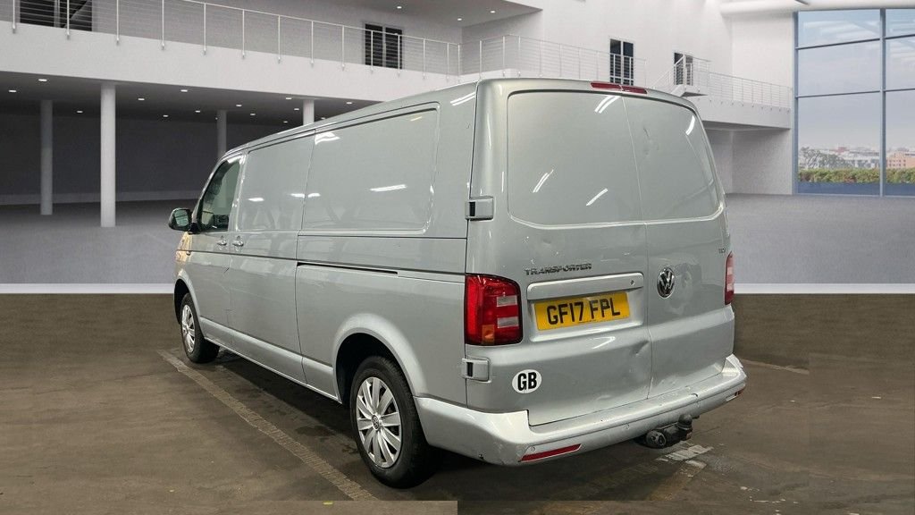 Used Volkswagen Transporter 2017 for sale - 76536005: Photo 3