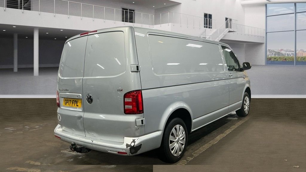 Used Volkswagen Transporter 2017 for sale - 76536005: Photo 4