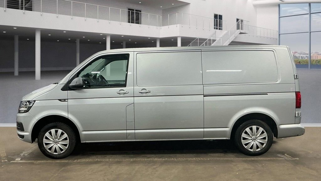 Used Volkswagen Transporter 2017 for sale - 76536005: Photo 6