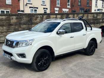 2017 (67) - 2.3 dCi Trek -1 Pickup Double Cab 4dr Diesel Auto 4WD Euro 6 (190 ps)
