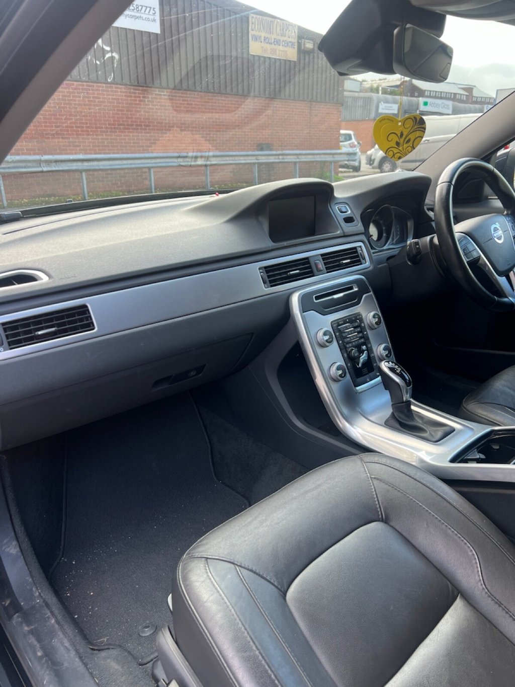 Used Volvo V70 2015 for sale - 76223070: Photo 9