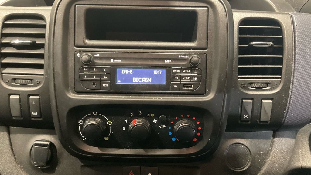 Used Vauxhall Vivaro 2018 for sale - 75877384: Photo 11