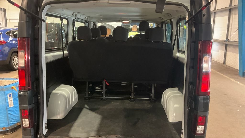 Used Vauxhall Vivaro 2018 for sale - 75877384: Photo 7