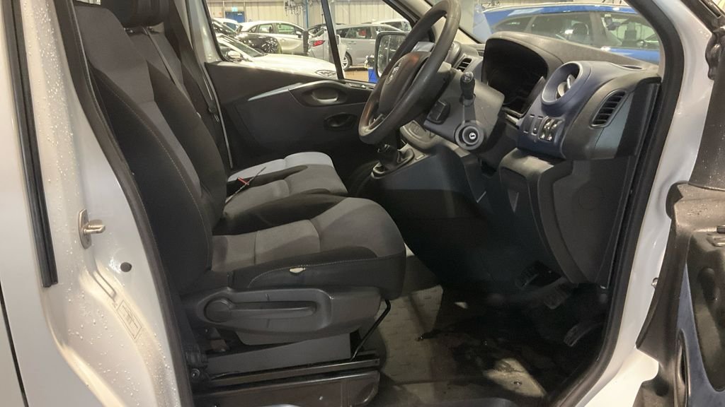 Used Vauxhall Vivaro 2018 for sale - 75877384: Photo 9