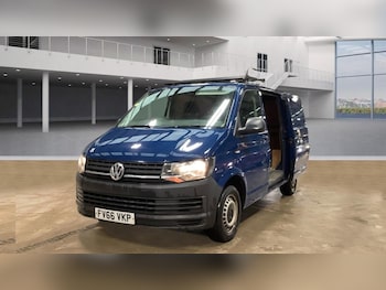 Used Volkswagen Transporter 2017 for sale - 77557802: Photo