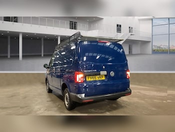 Used Volkswagen Transporter 2017 for sale - 77557802: Photo