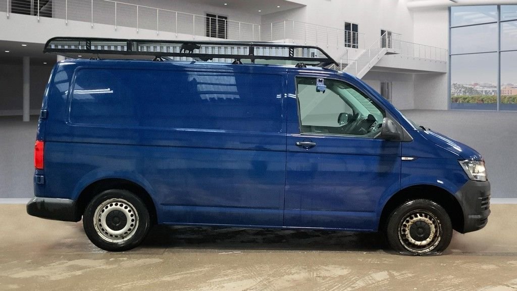 Used Volkswagen Transporter 2017 for sale - 77557802: Photo 5