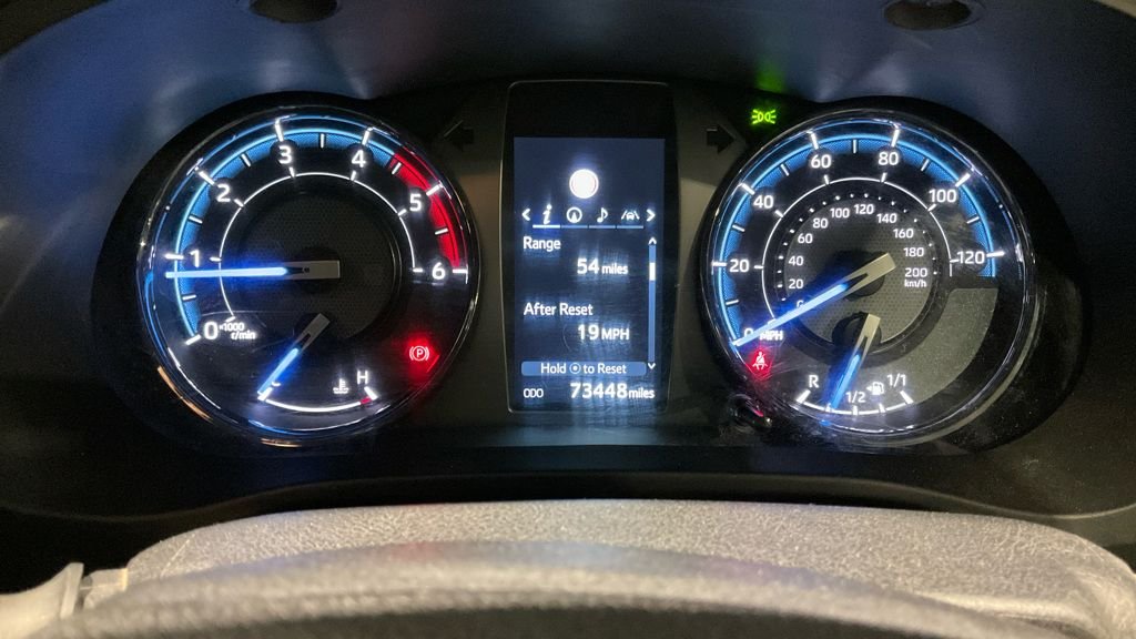 Used Toyota Hilux 2021 for sale - 77048761: Photo 10