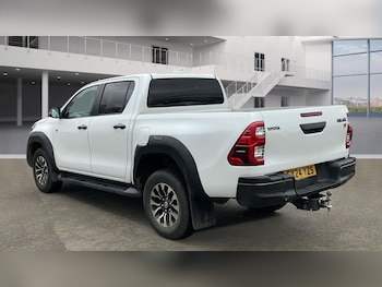 Used Toyota Hilux 2024 for sale - 77780654: Photo