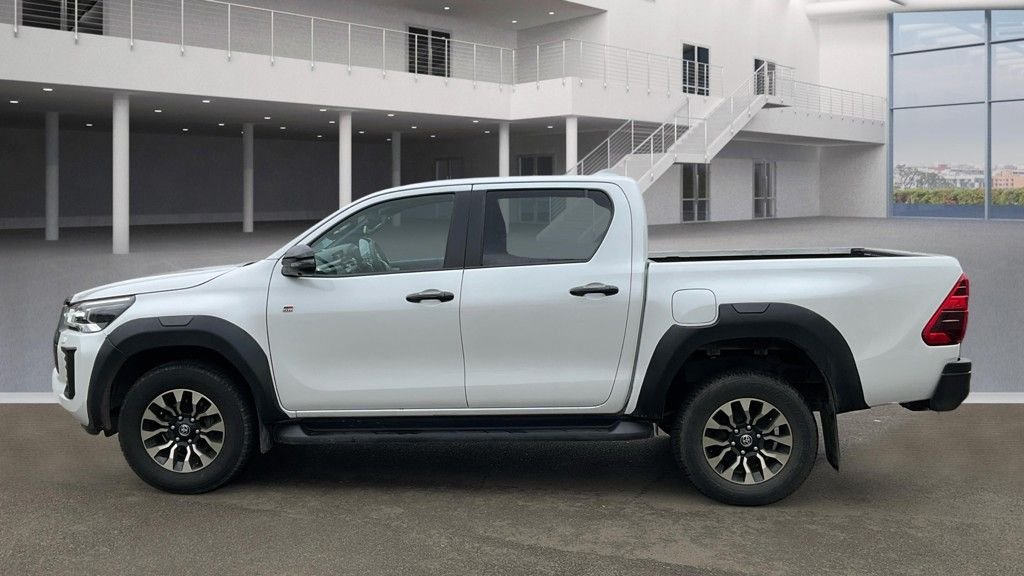 Used Toyota Hilux 2024 for sale - 77780654: Photo 6