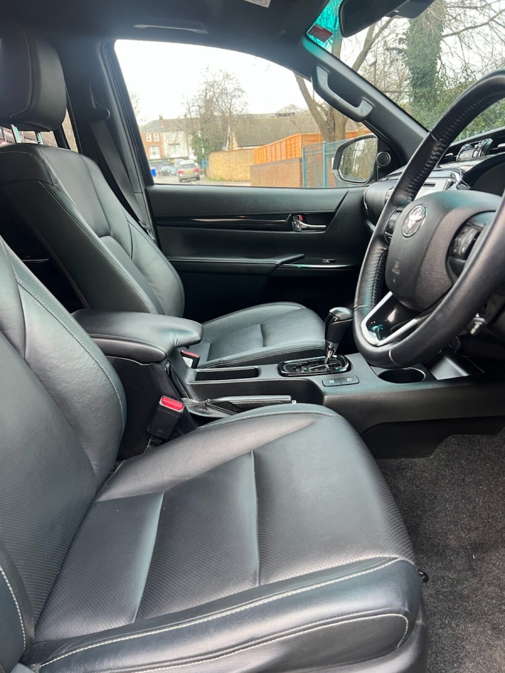 Used Toyota Hilux 2018 for sale - 77027407: Photo 12