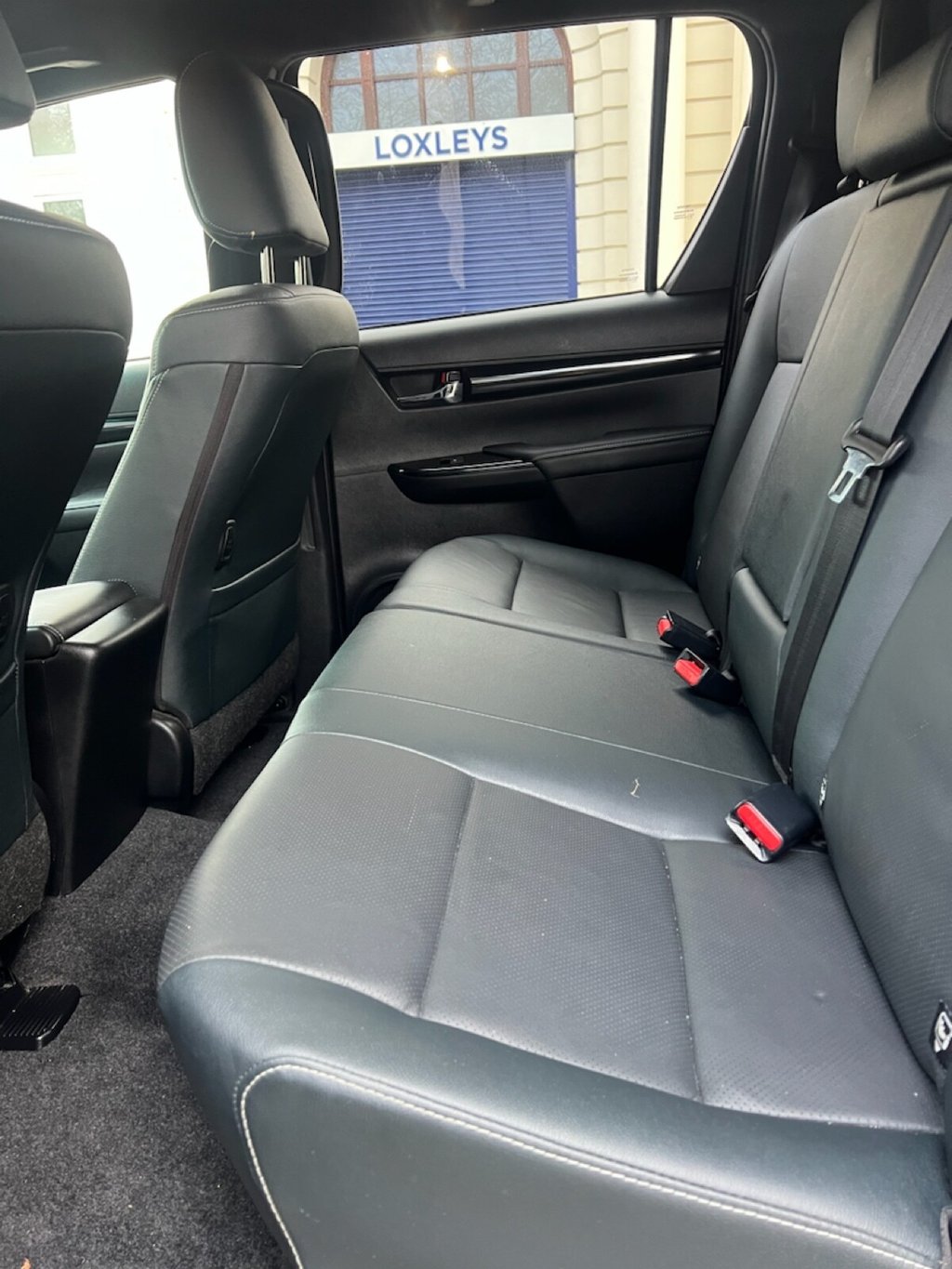 Used Toyota Hilux 2018 for sale - 77027407: Photo 15