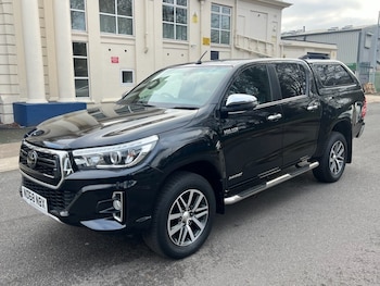 Used Toyota Hilux 2018 for sale - 77027407: Photo