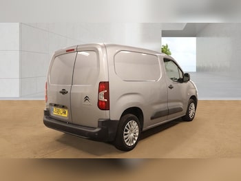 Used Citroen Berlingo 2020 for sale - 79260100: Photo