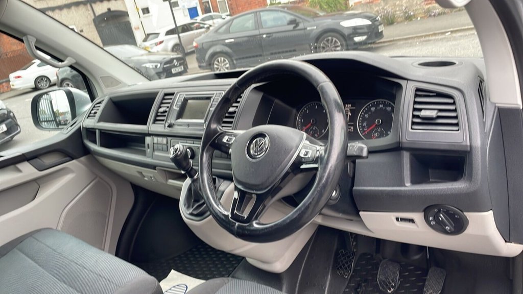 Used Volkswagen Transporter 2016 for sale - 76092638: Photo 10