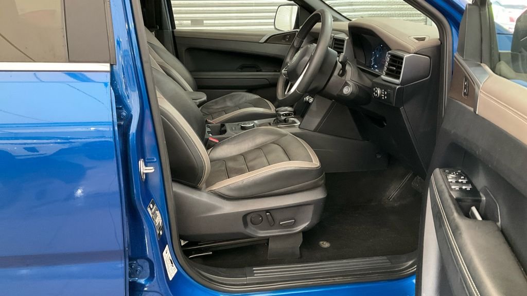 Used Volkswagen Amarok 2024 for sale - 78212660: Photo 8