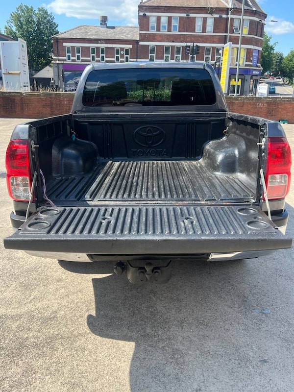 Used Toyota Hilux 2019 for sale - 75087017: Photo 18