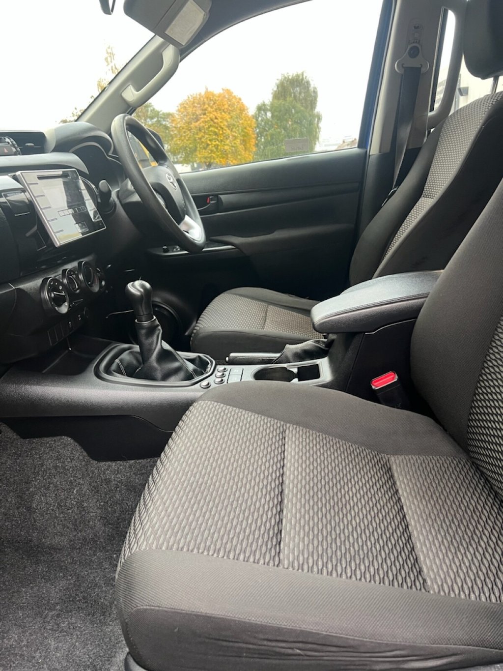 Used Toyota Hilux 2018 for sale - 76236146: Photo 11