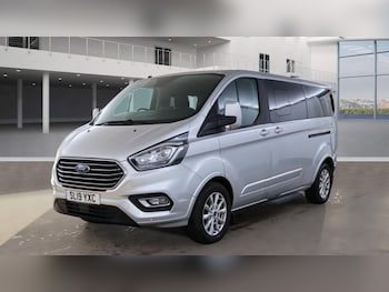 Used Ford Tourneo Custom 2019 for sale - 76698525: Photo